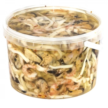 Морской коктейль с креветкой в масле ~100г